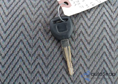 1997 Honda Cr-V from USA, damaged, VIN JHLRD1844VC043600